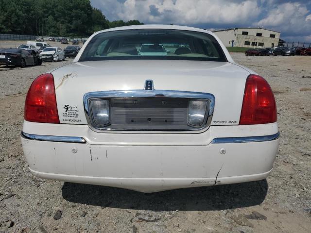 1LNHM83W93Y633250 - 2003 LINCOLN TOWN CARTIER WHITE photo 6