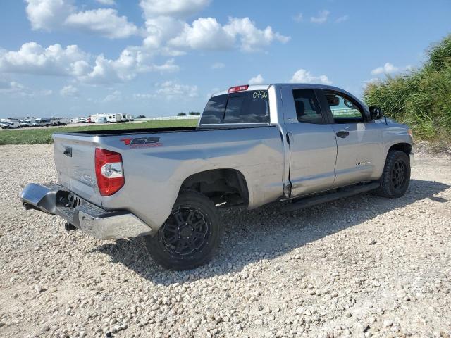 5TFRM5F1XEX070841 - 2014 TOYOTA TUNDRA DOUBLE CAB SR/SR5 SILVER photo 3
