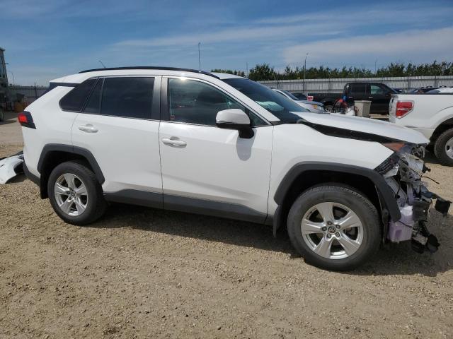 2T3R1RFV8MW181653 - 2021 TOYOTA RAV4 XLE 白色 照片 4