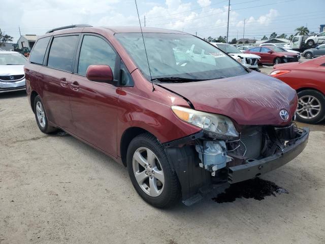 5TDKA3DC8CS010675 - 2012 TOYOTA SIENNA BASE BURGUNDY photo 4