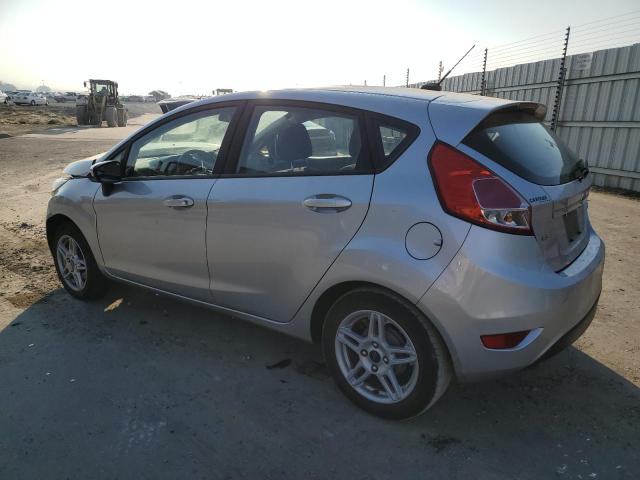 3FADP4EJ1KM110969 - 2019 FORD FIESTA SE SILVER photo 2