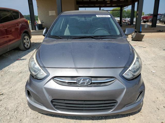 KMHCT4AE0GU114696 - 2016 HYUNDAI ACCENT SE GRAY photo 5