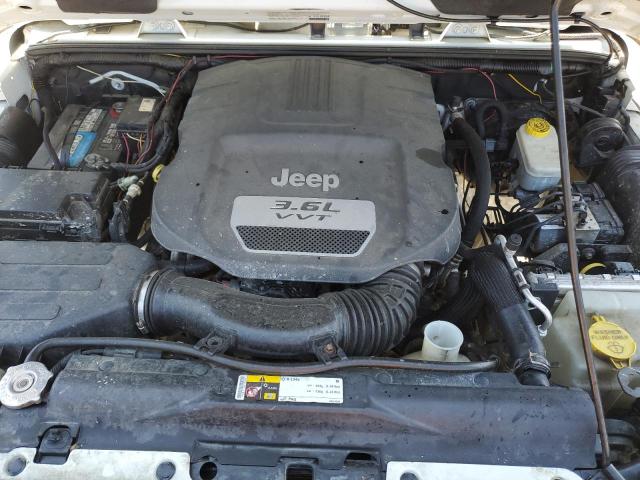 1C4BJWEG2DL531347 - 2013 JEEP WRANGLER U SAHARA WHITE photo 12