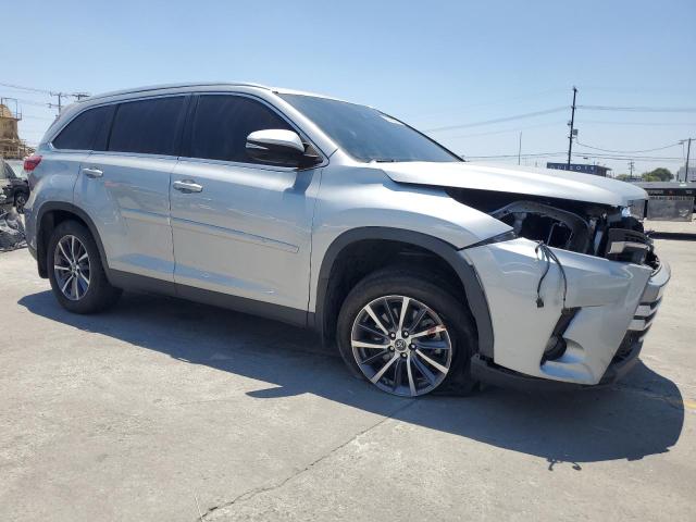 5TDJZRFH2KS575308 - 2019 TOYOTA HIGHLANDER SE SILVER photo 4