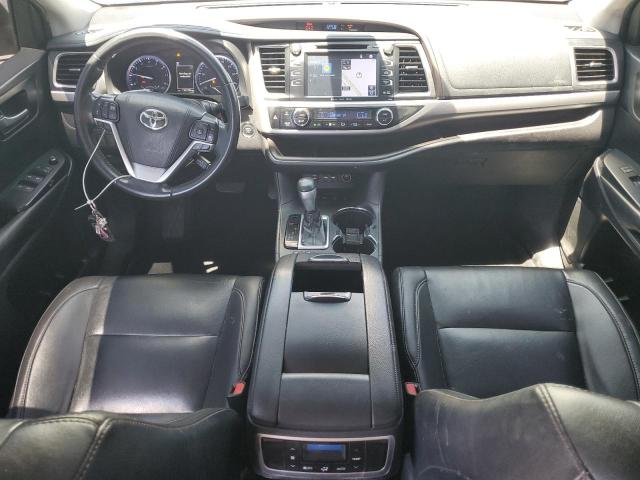 5TDJZRFH2KS575308 - 2019 TOYOTA HIGHLANDER SE SILVER photo 8