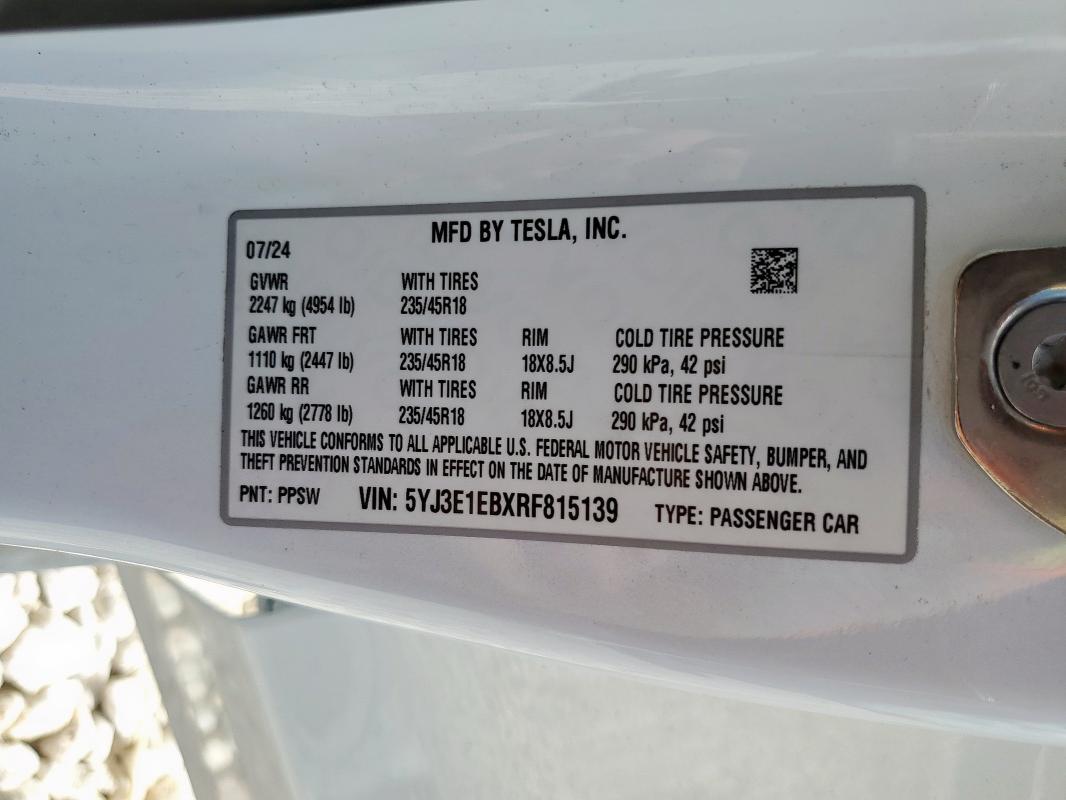 5YJ3E1EBXRF815139 - 2024 TESLA MODEL 3 თეთრი ფოტო 13