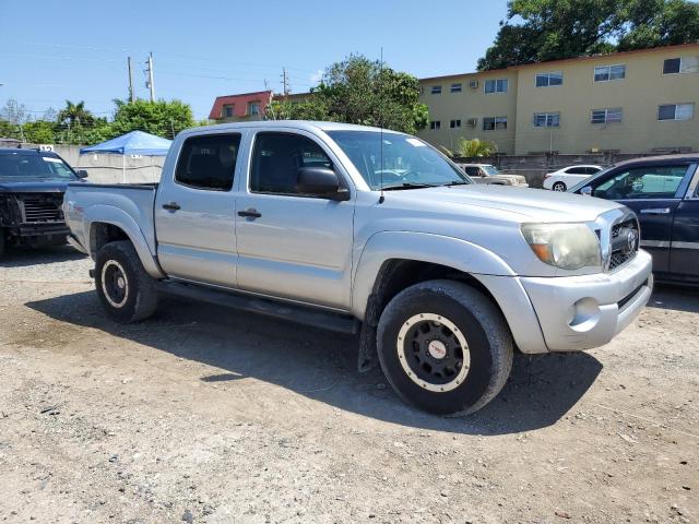 5TFJU4GN7BX009967 - 2011 TOYOTA TACOMA DOUBLE CAB PRERUNNER SILVER photo 4