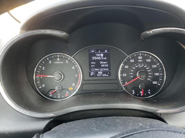 KNAFX6A8XF5370667 - 2015 KIA FORTE EX WHITE photo 9