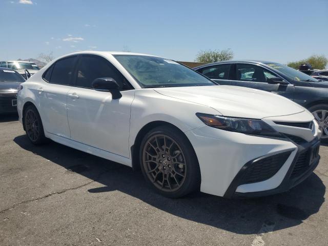 4T1G31AK6PU046992 - 2023 TOYOTA CAMRY SE NIGHT SHADE WHITE photo 4