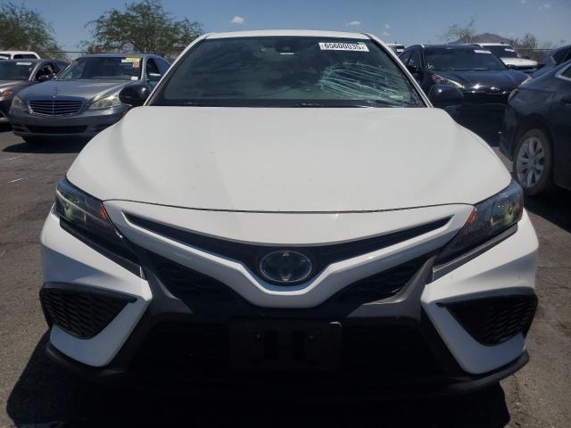 4T1G31AK6PU046992 - 2023 TOYOTA CAMRY SE NIGHT SHADE WHITE photo 5