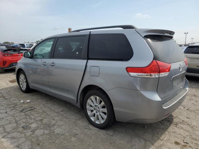 5TDDK3DC6CS031756 - 2012 TOYOTA SIENNA XLE SILVER photo 2