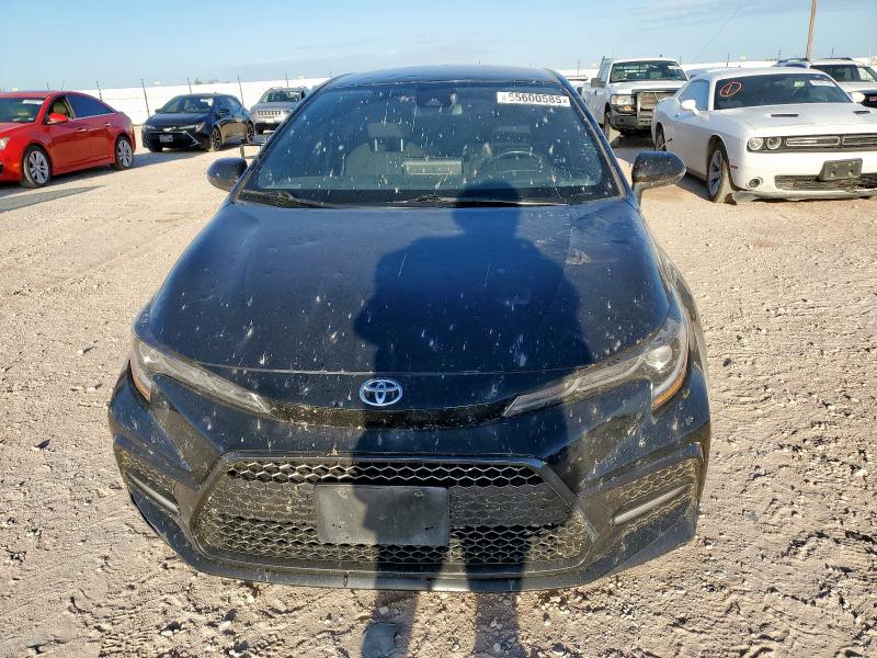 JTDS4MCE2NJ081869 - 2022 TOYOTA COROLLA SE 黑色 照片 5