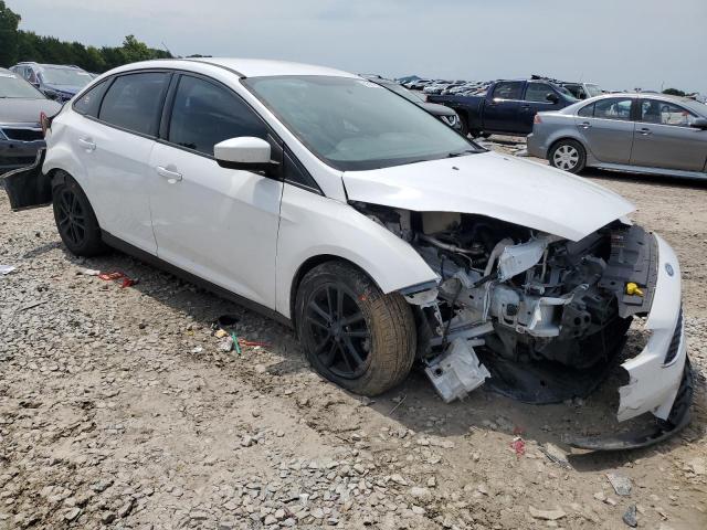 1FADP3FE7JL235762 - 2018 FORD FOCUS SE WHITE photo 4