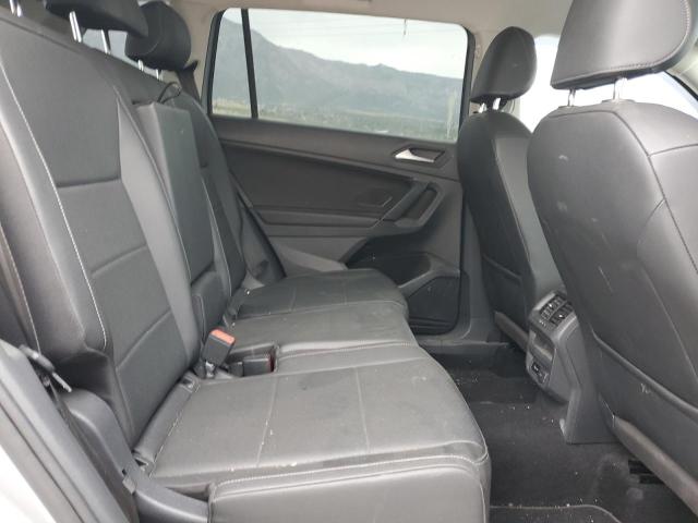 3VV2B7AX4KM108338 - 2019 VOLKSWAGEN TIGUAN SE 银色 照片 11