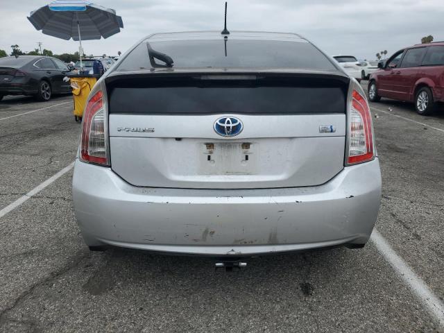 JTDKN3DU8F1969489 - 2015 TOYOTA PRIUS 银色 照片 6