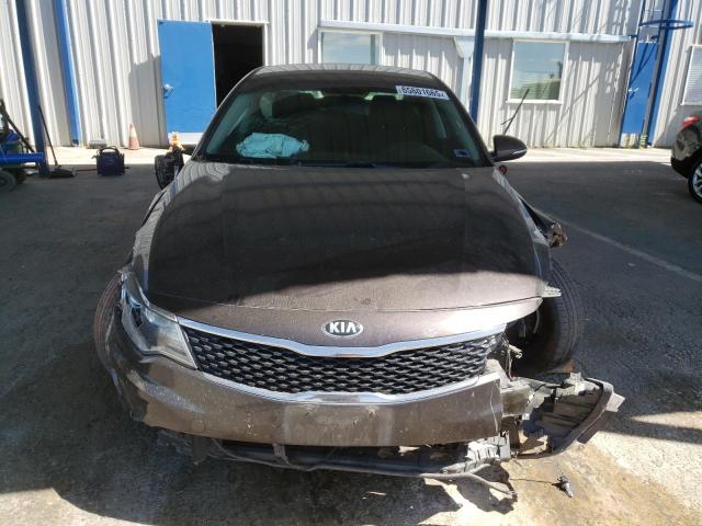 KNAGT4L36J5233854 - 2018 KIA OPTIMA LX BROWN photo 5