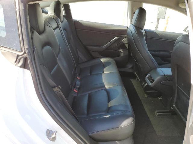 5YJ3E1EA4JF052997 - 2018 TESLA MODEL 3 Սպիտակ լուսանկար 10