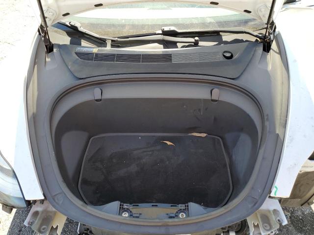 5YJ3E1EA4JF052997 - 2018 TESLA MODEL 3 Սպիտակ լուսանկար 11