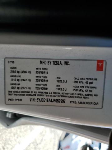 5YJ3E1EA4JF052997 - 2018 TESLA MODEL 3 Սպիտակ լուսանկար 13