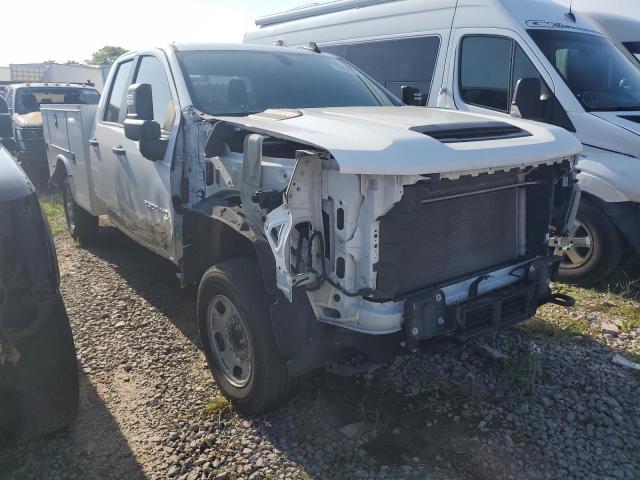 1GB2WLE75NF142142 - 2022 CHEVROLET SILVERADO C2500 HEAVY DUTY WHITE photo 4