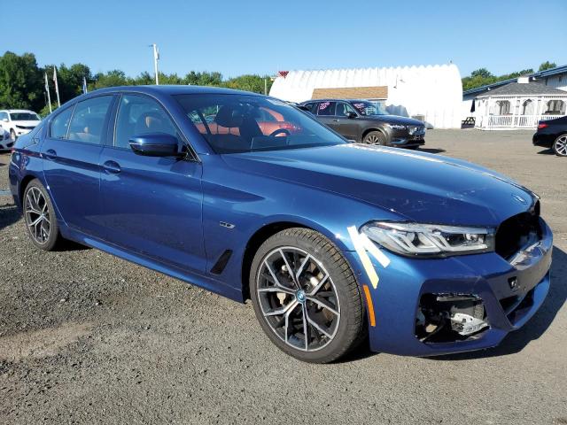 WBA33AG08NCK26709 - 2022 BMW 530XE BLUE photo 4