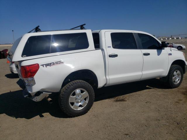 5TFDY5F16AX106971 - 2010 TOYOTA TUNDRA CREWMAX SR5 WHITE photo 3