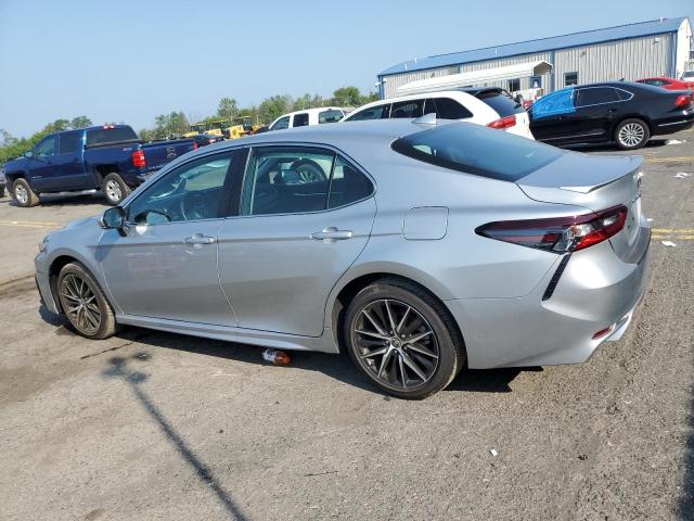 4T1G11AKXRU237856 - 2024 TOYOTA CAMRY SE NIGHT SHADE SILVER photo 2