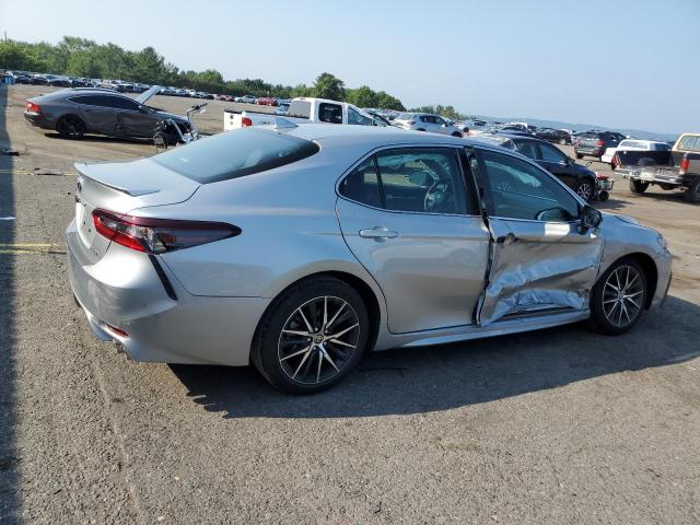 4T1G11AKXRU237856 - 2024 TOYOTA CAMRY SE NIGHT SHADE SILVER photo 3