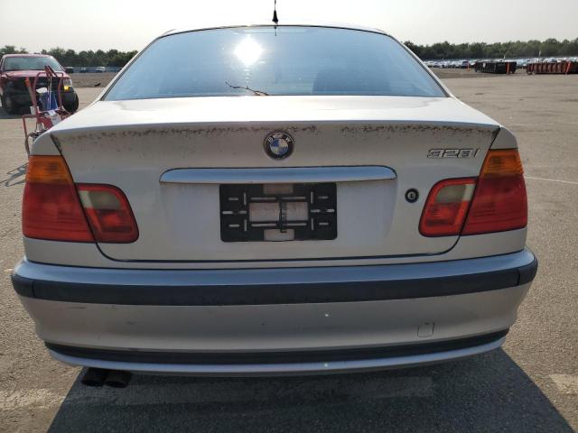 WBAAM5334XFR00691 - 1999 BMW 328 I AUTOMATIC SILVER photo 6