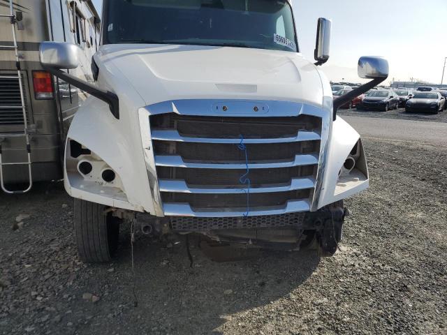 3AKGHHDRXJSJM7762 - 2018 FREIGHTLINER CASCADIA 1 WHITE photo 7