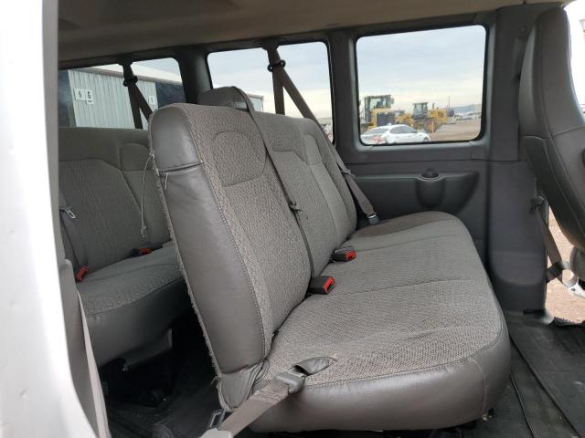 1GAZGPFG8J1316685 - 2018 CHEVROLET EXPRESS G3 LT WHITE photo 11