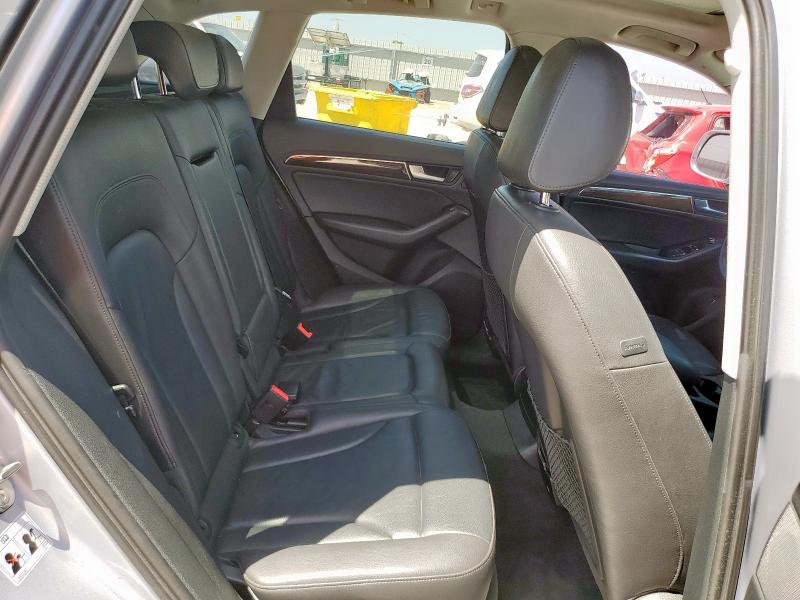 WA1C2AFP6GA140215 - 2016 AUDI Q5 PREMIUM 银色 照片 11