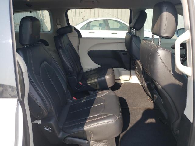 2C4RC1BG4HR747424 - 2017 CHRYSLER PACIFICA TOURING L SILVER photo 11