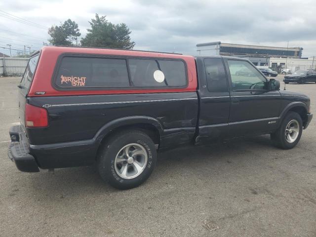 1GCCS19X438150759 - 2003 CHEVROLET S TRUCK S10 BLACK photo 3