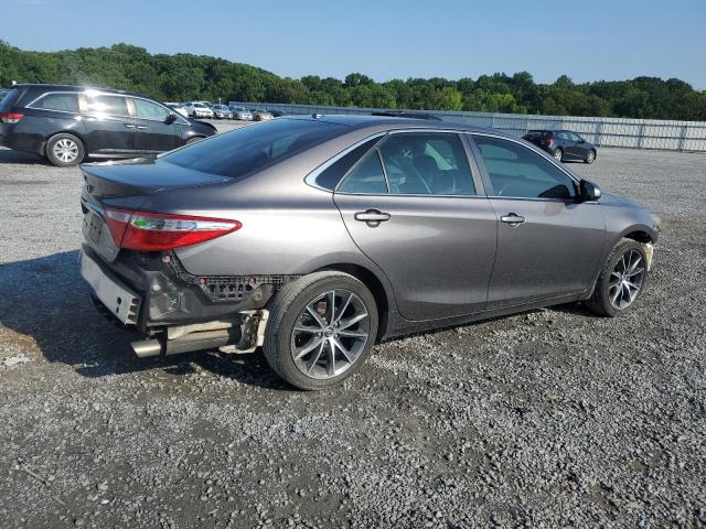 4T1BF1FK7HU329722 - 2017 TOYOTA CAMRY LE ნაცრისფერი ფოტო 3