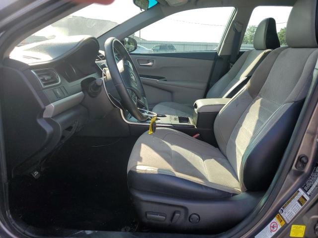 4T1BF1FK7HU329722 - 2017 TOYOTA CAMRY LE ნაცრისფერი ფოტო 7