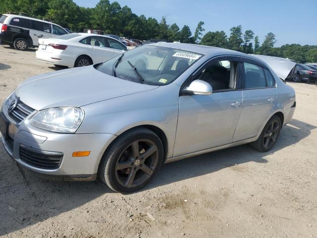 2010 VOLKSWAGEN JETTA SE, 