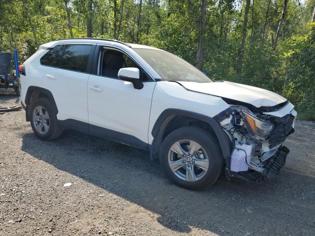 2T3R1RFV7PC378769 - 2023 TOYOTA RAV4 XLE WHITE photo 4