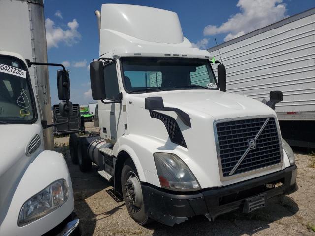 2013 VOLVO VN VNL, null