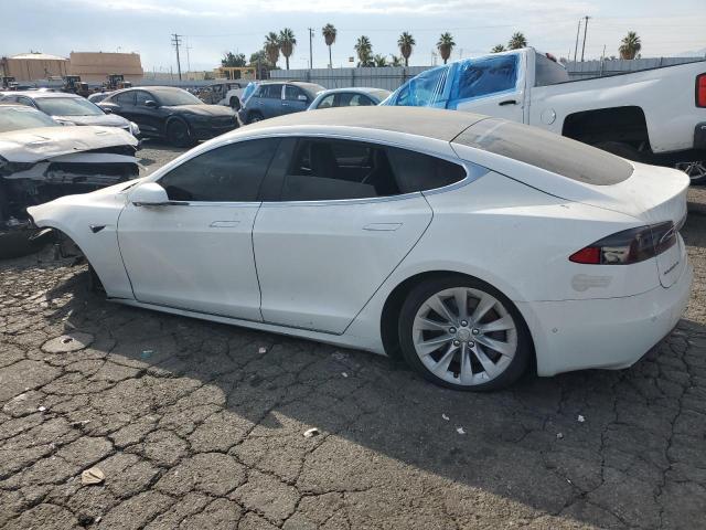 5YJSA1E25GF176897 - 2016 TESLA MODEL S WHITE photo 2