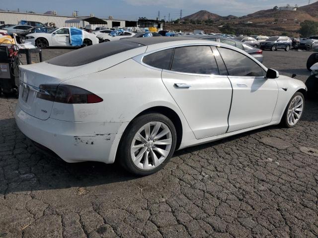 5YJSA1E25GF176897 - 2016 TESLA MODEL S WHITE photo 3