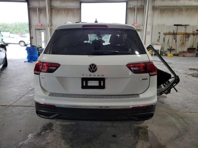 3VV2B7AXXNM108171 - 2022 VOLKSWAGEN TIGUAN SE 白色 照片 6