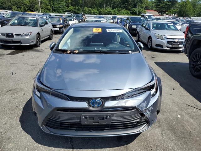 JTDBCMFE8SJ042407 - 2025 TOYOTA COROLLA LE BLUE photo 5