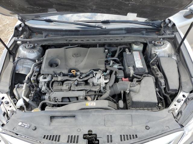 4T1B11HK2JU663917 - 2018 TOYOTA CAMRY L SILVER photo 11