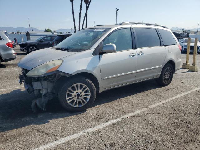 2010 TOYOTA SIENNA XLE, null