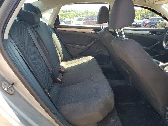 1VWAP7A33DC043539 - 2013 VOLKSWAGEN PASSAT S SILVER photo 10