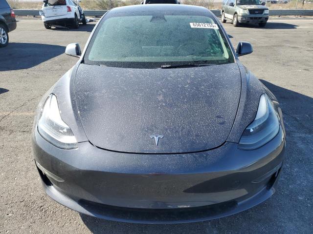 5YJ3E1EAXPF455780 - 2023 TESLA MODEL 3 Grau Foto 5