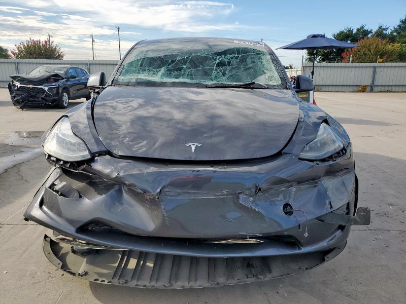 7SAYGAEE8PF894014 - 2023 TESLA MODEL Y Сұр фото 5