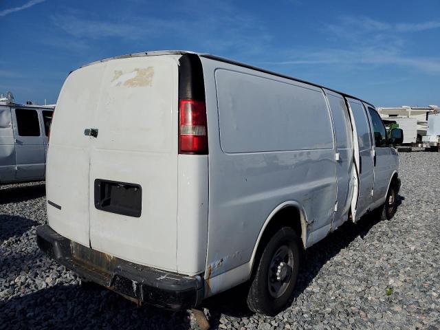 1GCZGHFG8H1119216 - 2017 CHEVROLET EXPRESS G3 WHITE photo 4