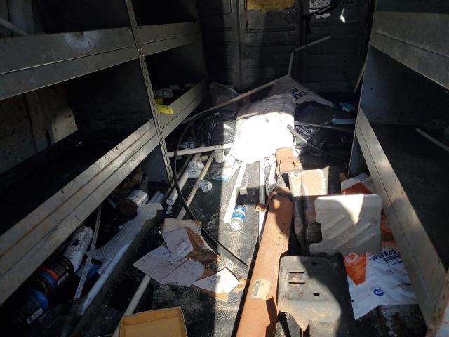 1GCZGHFG8H1119216 - 2017 CHEVROLET EXPRESS G3 WHITE photo 6